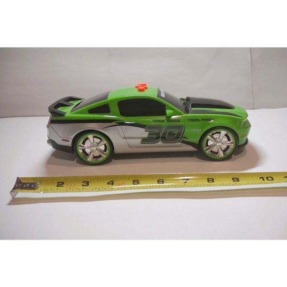 Road Rippers 2010 Ford Mustang 5.0 GT Lights, Sound, Forward Motion, Works Green - Picture 3 of 9